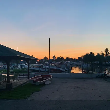 Lodge Tiny House Oder Auf Der Sunset Marina *