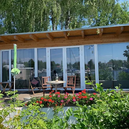 Tiny House Oder Auf Der Sunset Marina Lodge