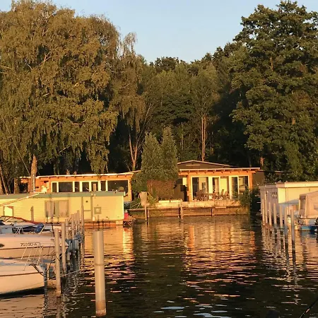 Tiny House Oder Auf Der Sunset Marina Orman Evi