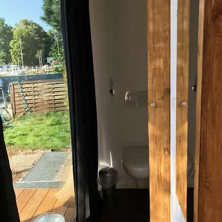 Tiny House Oder Auf Der Sunset Marina Orman Evi